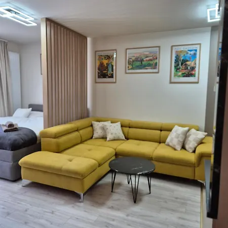 Alfa With Private Garden And Free Garage Parking