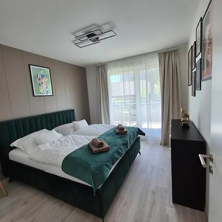 Alfa With Private Garden And Free Garage Parking *