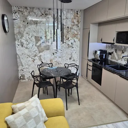 Alfa With Private Garden And Free Garage Parking Kosice
