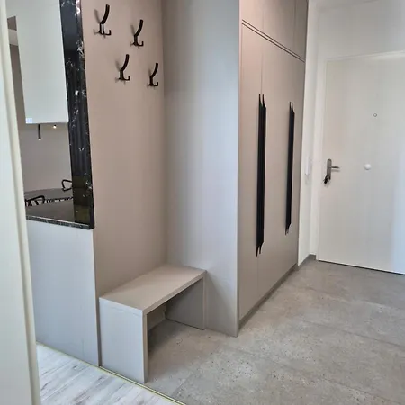 Alfa With Private Garden And Free Garage Parking