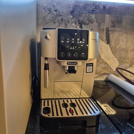 Alfa Apartment Free Garage Parking Ac Near City Center アパート コシツェ