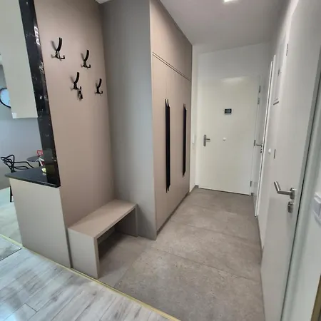 Alfa Apartment Free Garage Parking Ac Near City Center * コシツェ