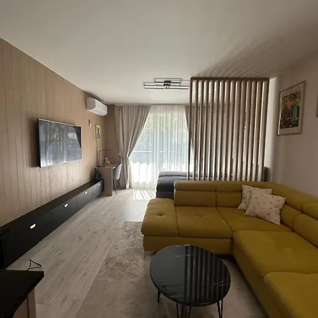 Alfa Apartment Free Garage Parking Ac Near City Center * コシツェ