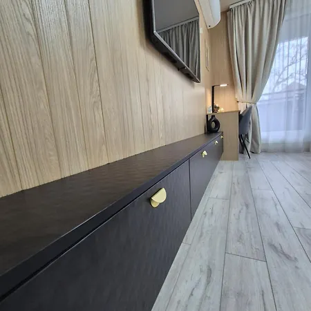 Alfa Free Garage Parking Ac Near Center Appartamento